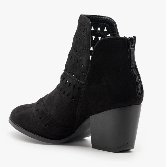 Nature Breeze laser cut Booties black new! - Picture 3 of 6